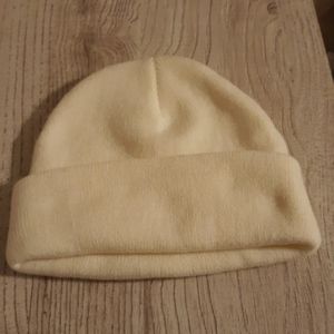 B̤̮e̤̮a̤̮n̤̮i̤̮e̤̮.